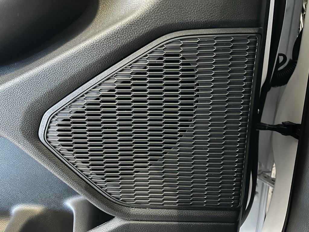 New 2025 Jeep Grand Cherokee Laredo image 6