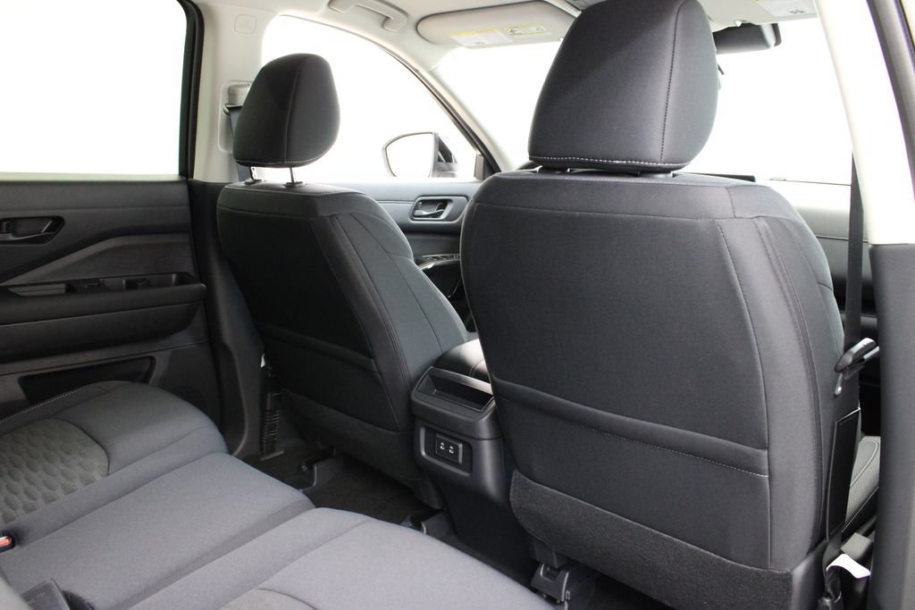 Used 2026 Nissan Pathfinder SV FWD image 21