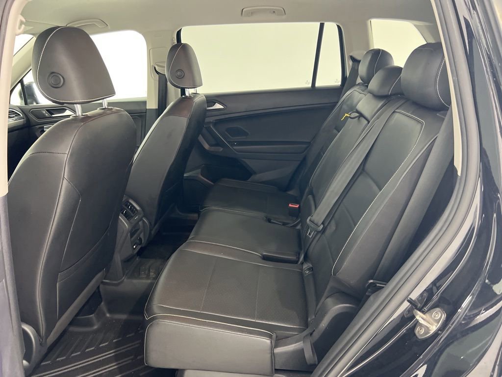 Used 2021 Volkswagen Tiguan SE FWD image 21