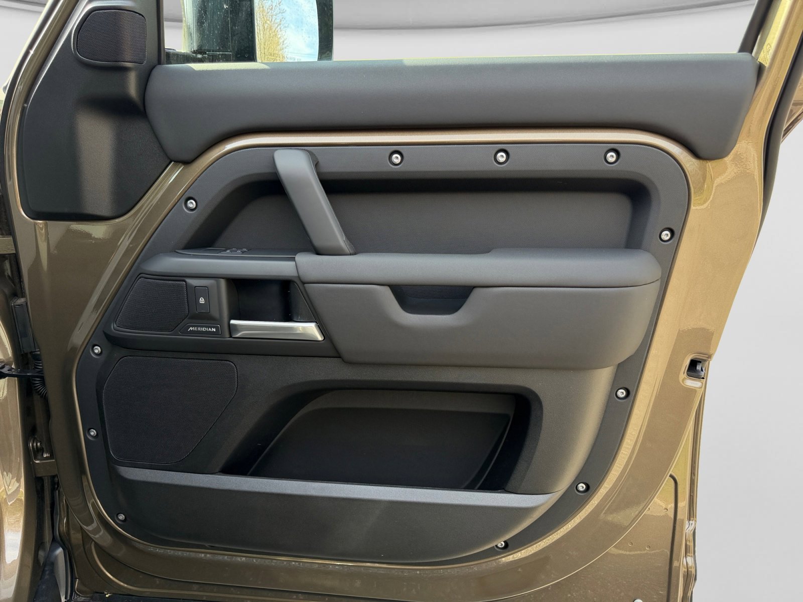 New 2026 Land Rover Defender 110 S AWD/4WD image 24