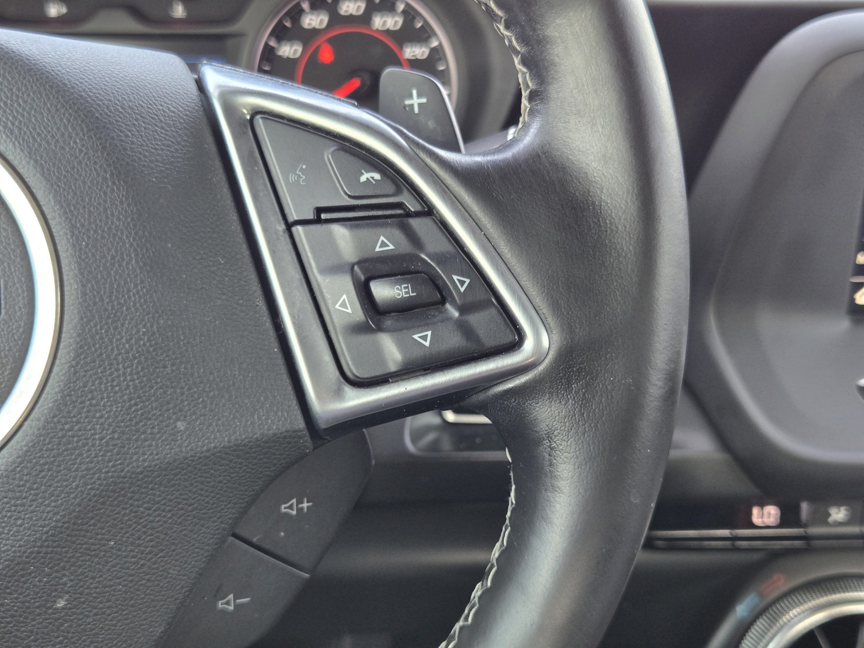 Used 2019 Chevrolet Camaro LT RWD image 25