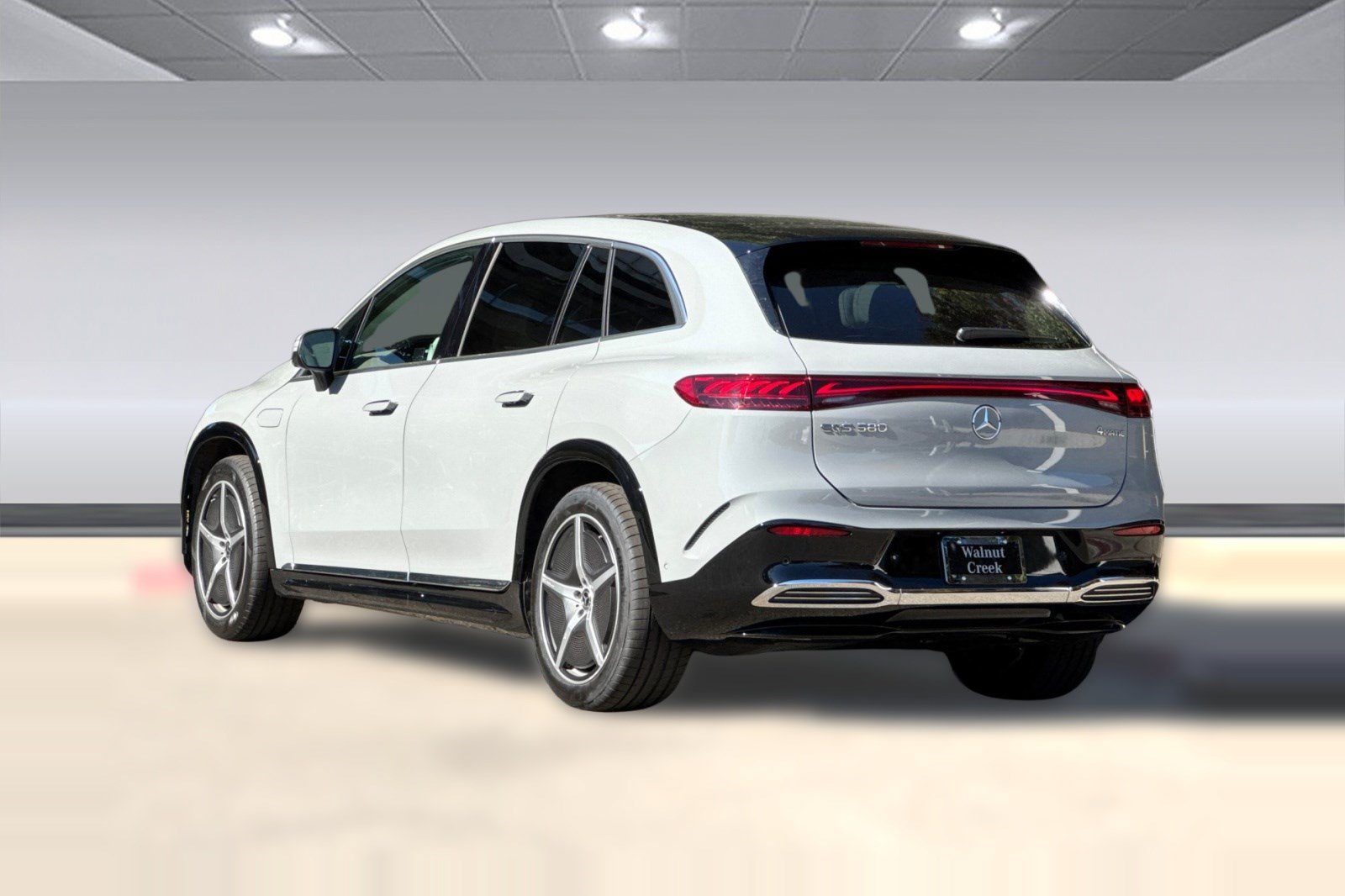 Certified 2023 Mercedes-Benz EQS 580 4MATIC SUV image 3