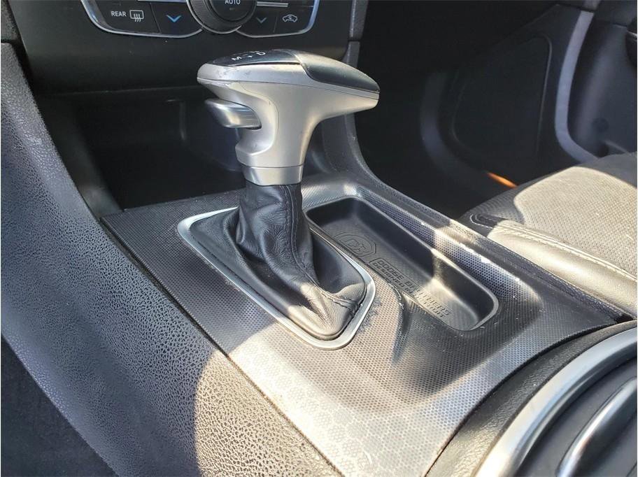 Used 2016 Dodge Charger SRT w/ Harman/Kardon Audio Group RWD image 33