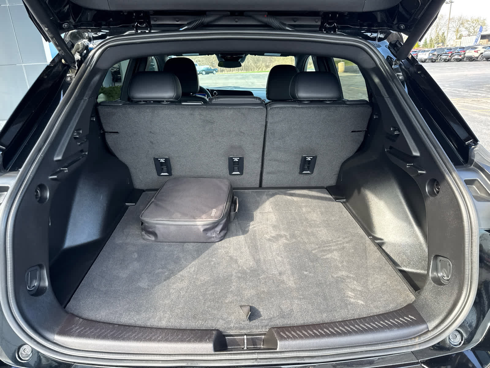 Used 2024 Chevrolet Equinox EV LT FWD image 14