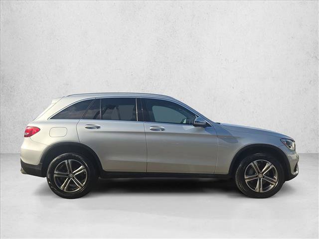 Used 2016 Mercedes-Benz GLC 300 4MATIC image 4