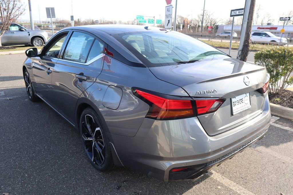 Certified 2024 Nissan Altima 2.5 SR image 7