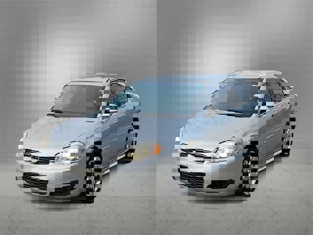 Used 2011 Chevrolet Impala LT w/ Luxury Edition Package image 4