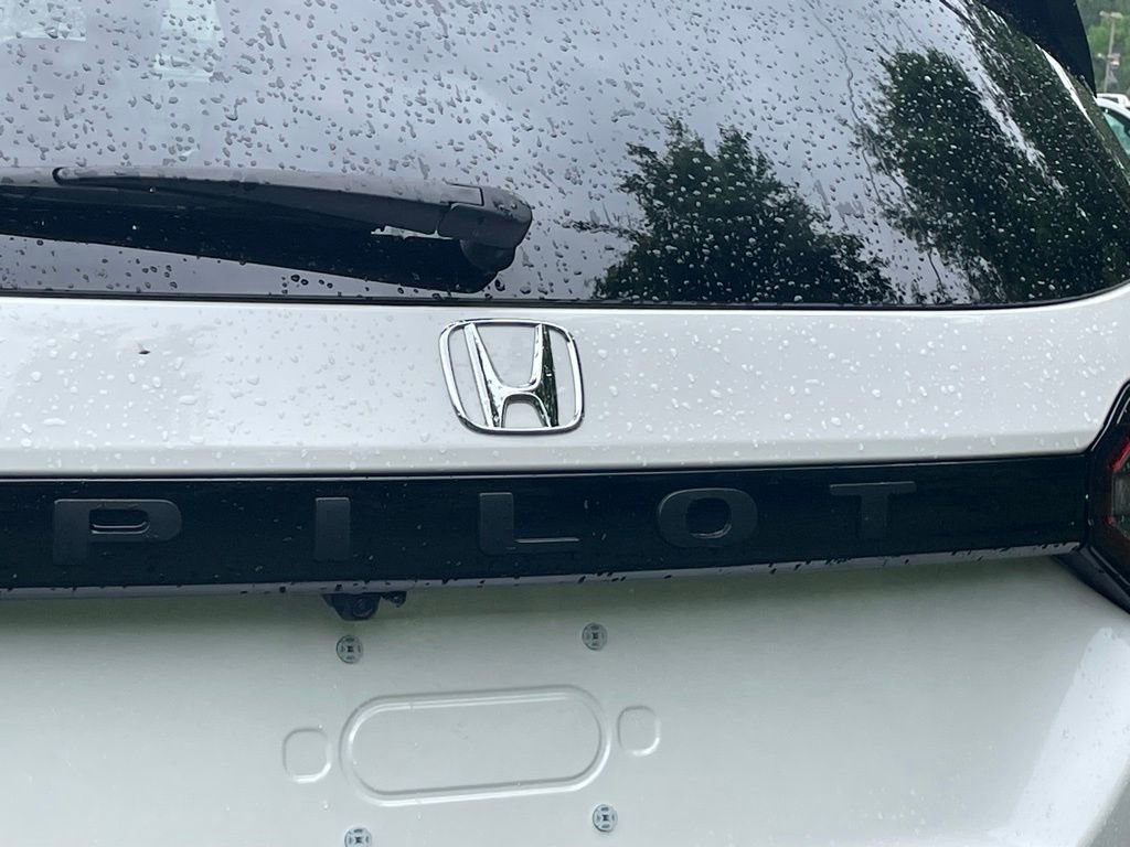 Used 2025 Honda Pilot Touring image 20