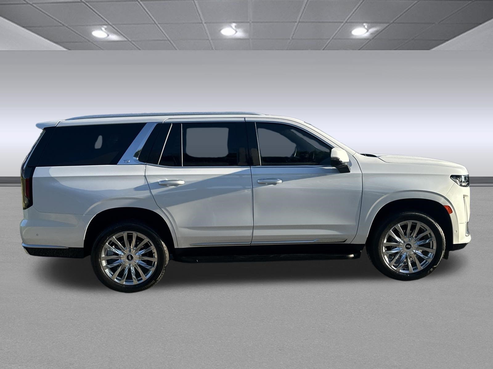 Used 2023 Cadillac Escalade Premium Luxury AWD/4WD image 2