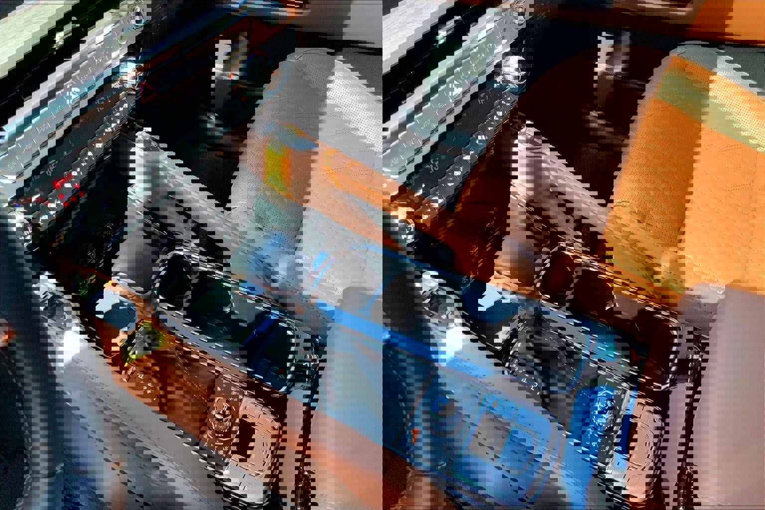 Used 2025 Kia Telluride SX Prestige X-Pro AWD/4WD image 11