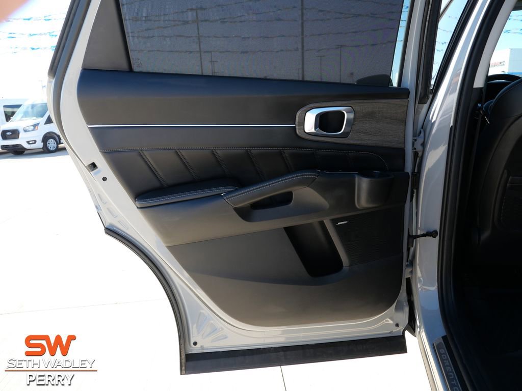 Used 2023 Kia Sorento SX Prestige image 13