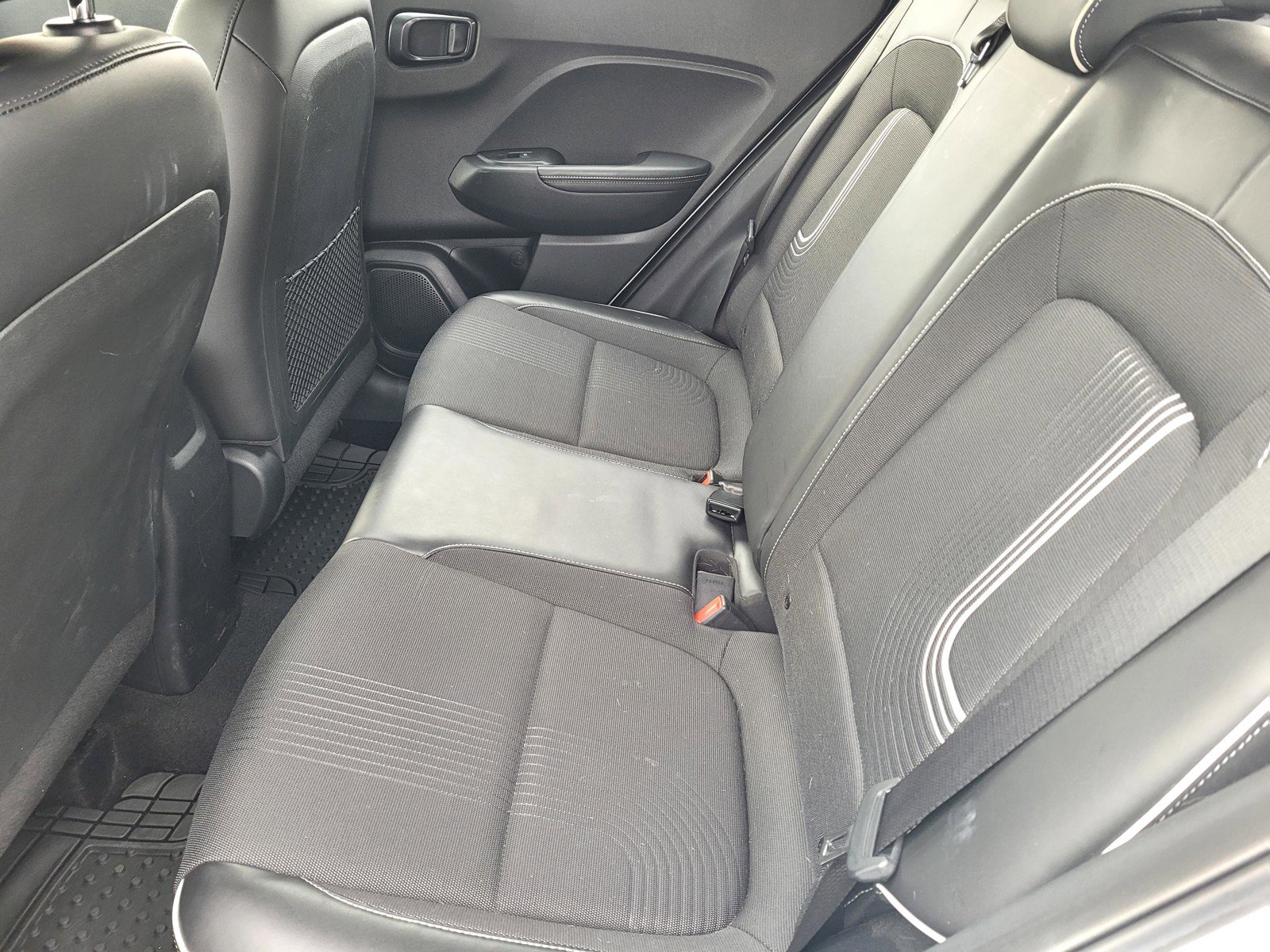 Certified 2022 Hyundai Venue Limited image 14