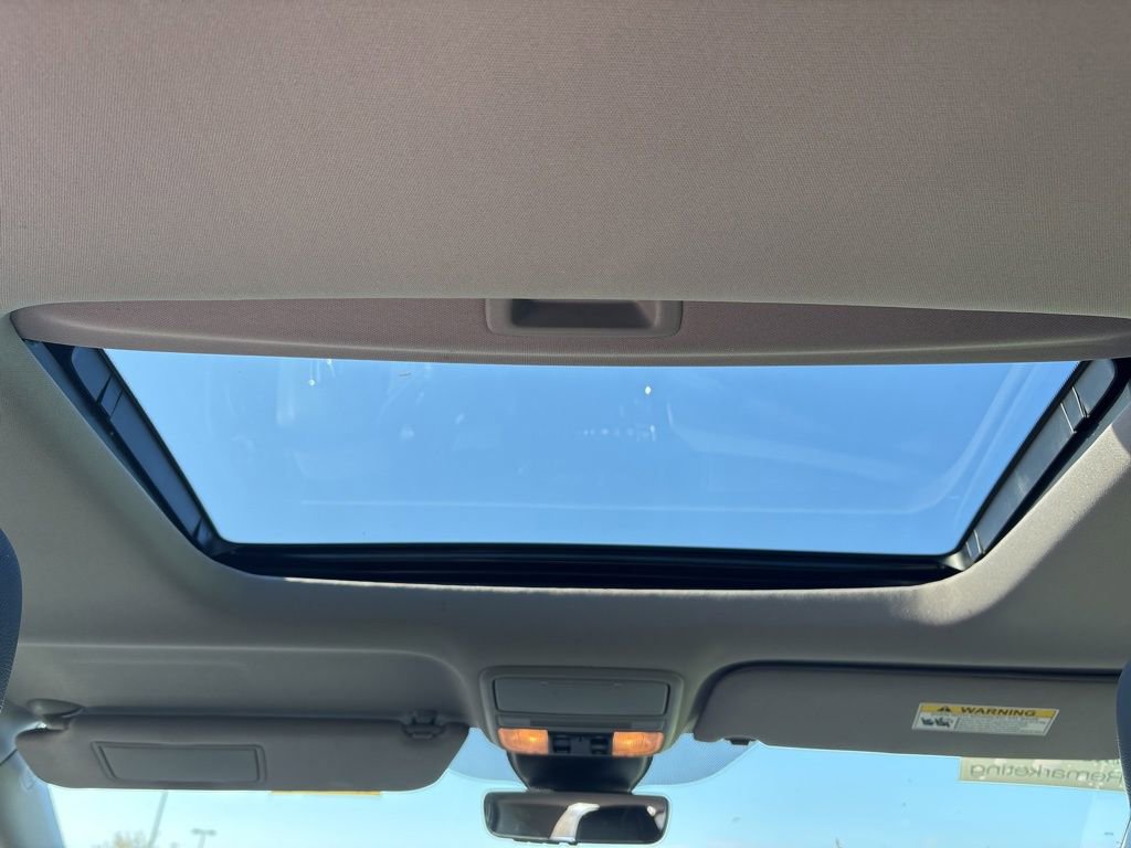 Used 2024 Honda Odyssey EX-L image 4