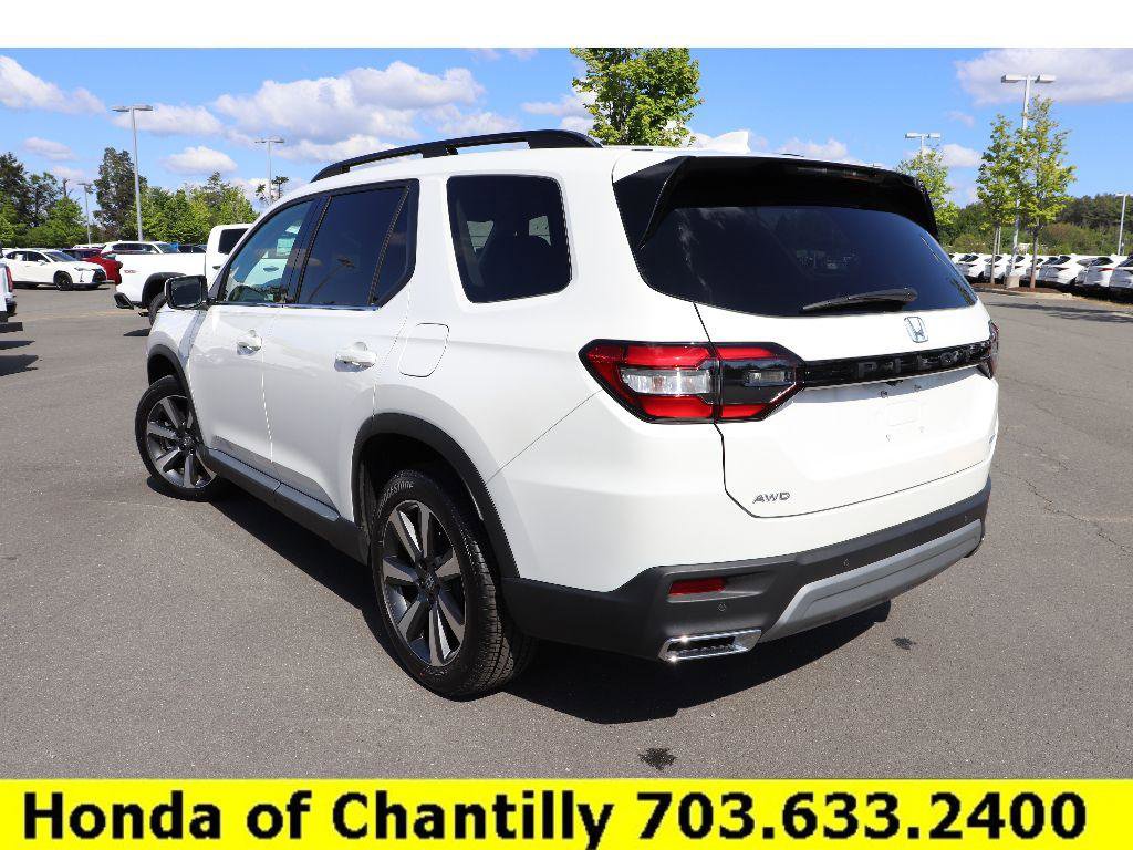 Used 2025 Honda Pilot Elite image 5