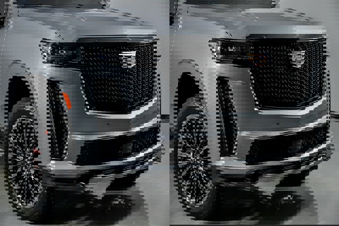 Used 2024 Cadillac Escalade V AWD/4WD image 3