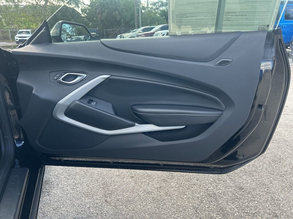 Used 2018 Chevrolet Camaro LT image 27