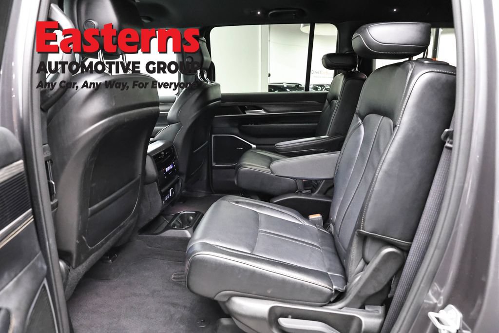 Used 2024 Jeep Wagoneer Series II AWD/4WD image 23