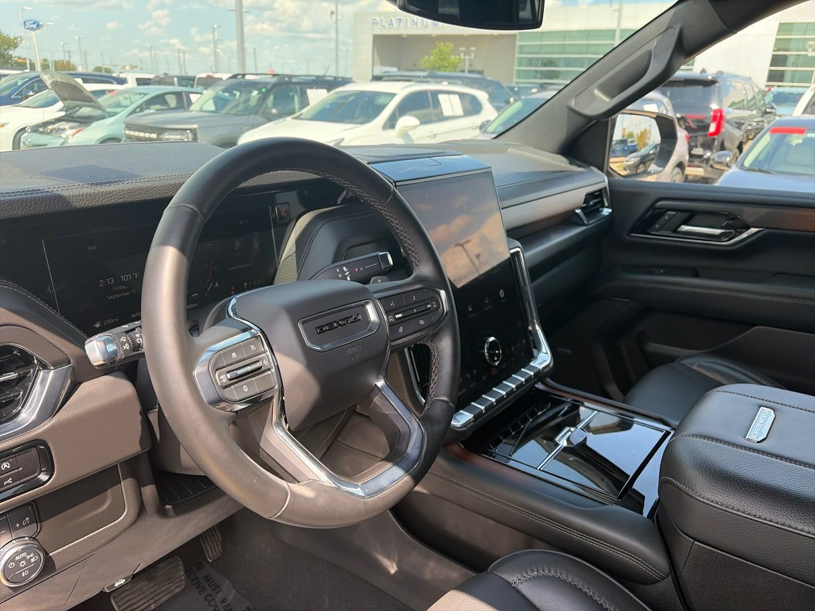 Used 2025 GMC Yukon Denali AWD/4WD image 14