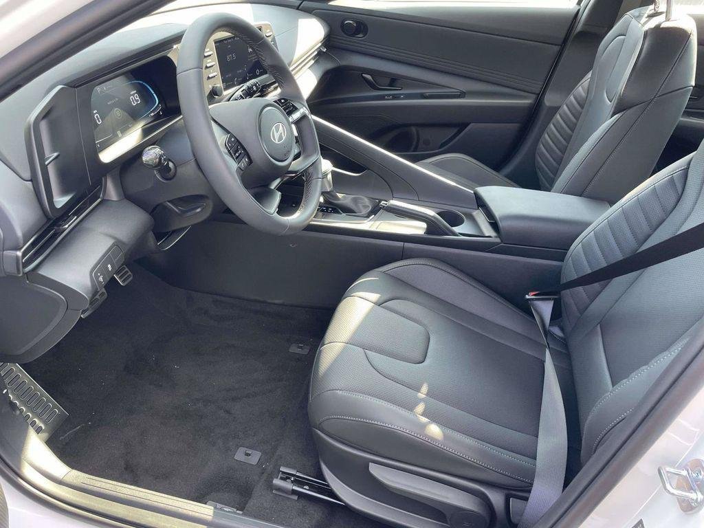 New 2026 Hyundai Elantra SEL Sport FWD image 38