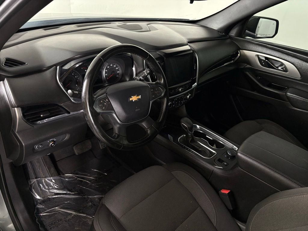 Used 2023 Chevrolet Traverse LT FWD image 20