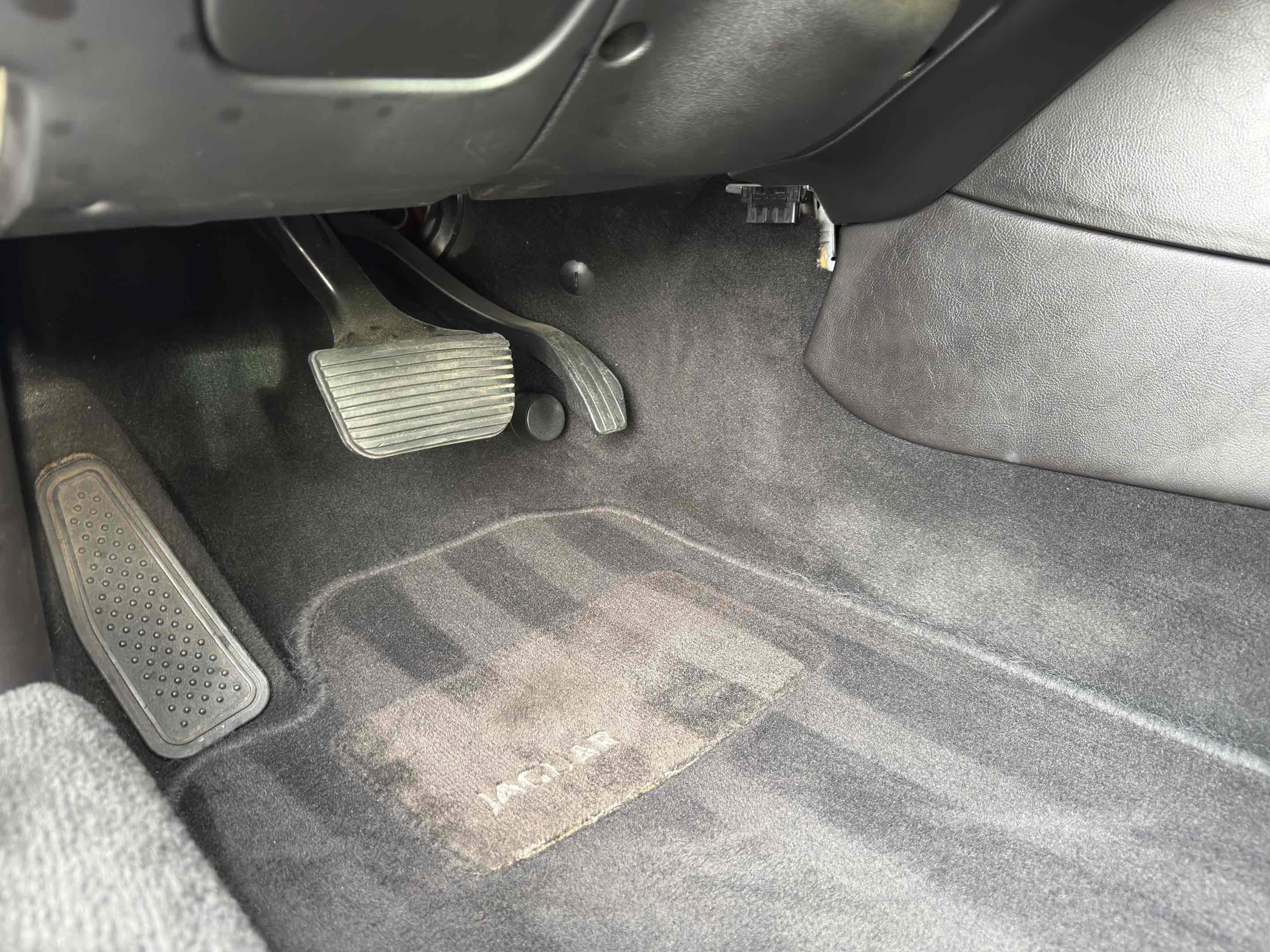 Used 2002 Jaguar XJ8 image 77