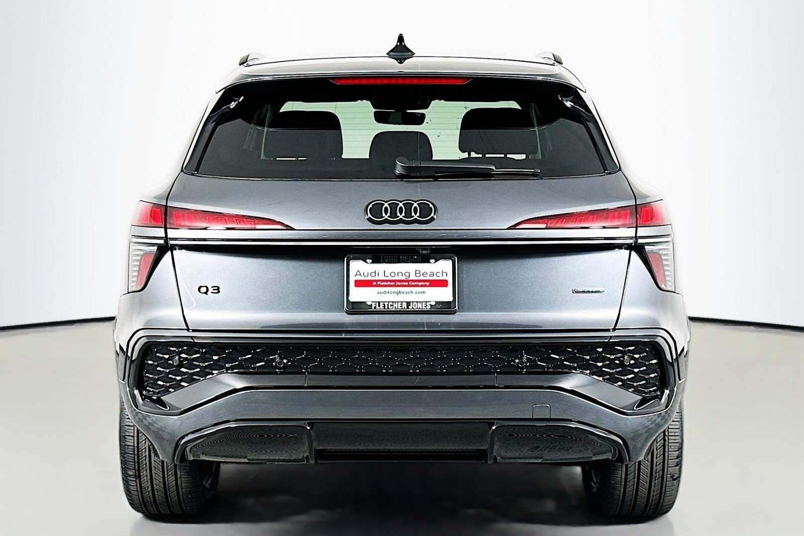 New 2026 Audi Q3 quattro 2.0T AWD/4WD image 3