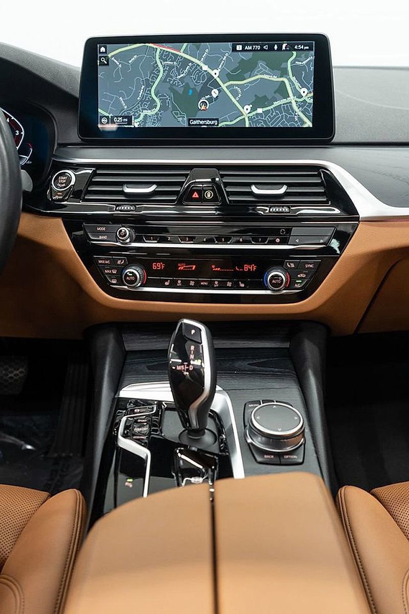 Used 2023 BMW 530i xDrive w/ Convenience Package image 19