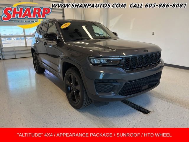 Used 2023 Jeep Grand Cherokee Altitude