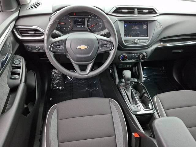 Used 2022 Chevrolet TrailBlazer LT w/ LPO, Blackout Package AWD/4WD image 12