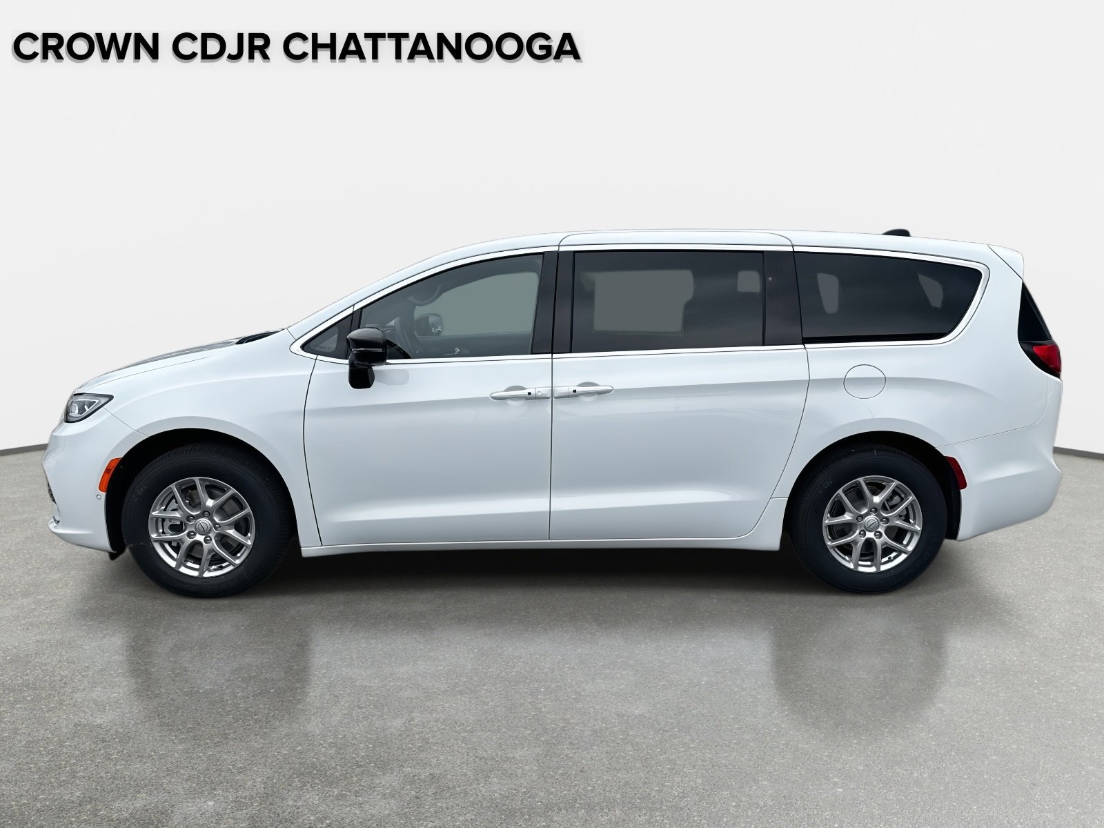 New 2026 Chrysler Pacifica Select image 7