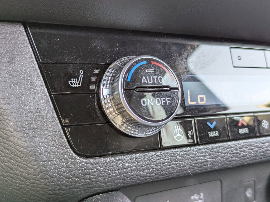 Used 2025 Mitsubishi Outlander SEL image 25