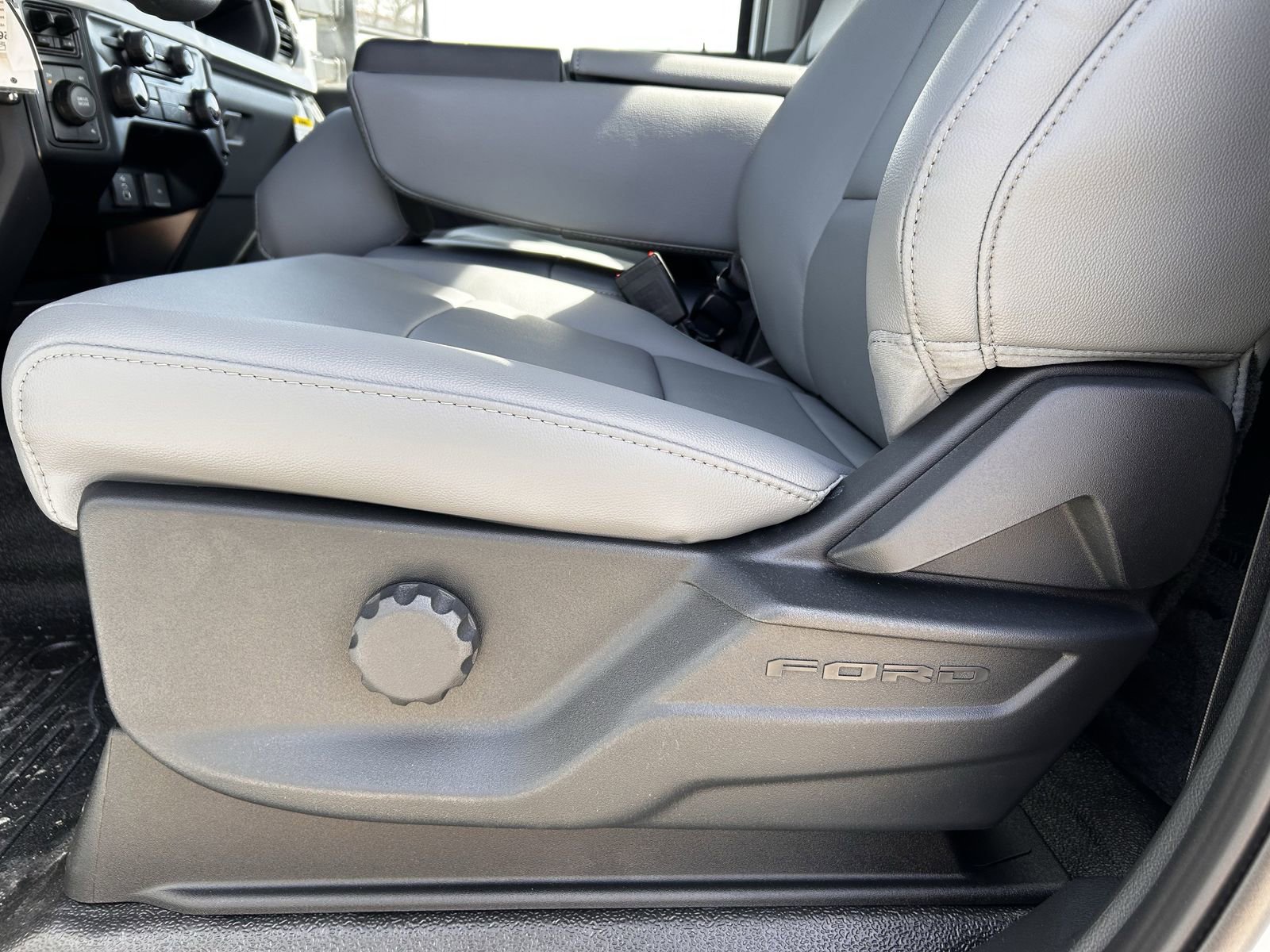 New 2026 Ford F600 4x4 Regular Cab Super Duty w/ XL Chrome Package image 26