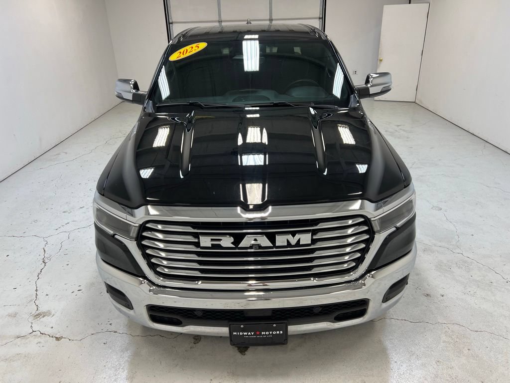 Used 2025 RAM 1500 Laramie AWD/4WD image 7