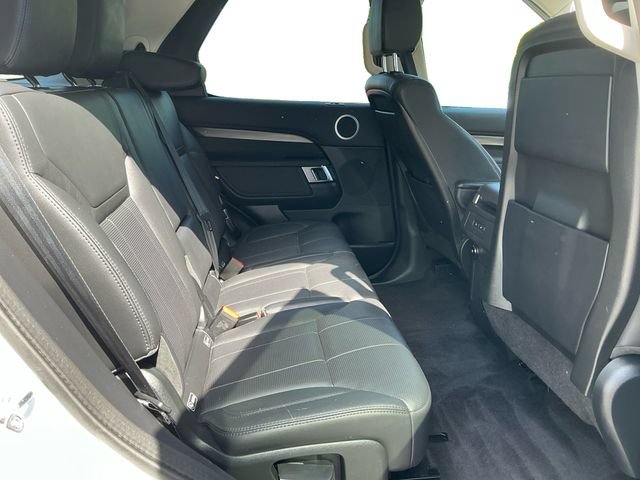 Used 2020 Land Rover Discovery SE AWD/4WD image 18