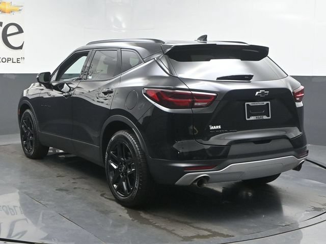Used 2025 Chevrolet Blazer LT w/ Sound & Technology Package AWD/4WD image 40