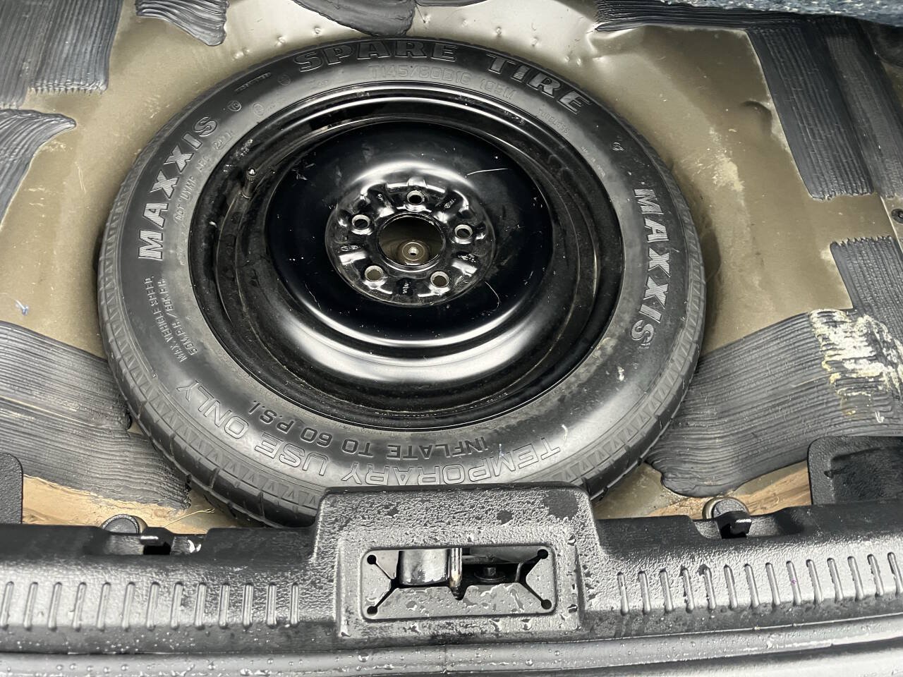 Used 2012 Ford Fusion SE FWD image 32