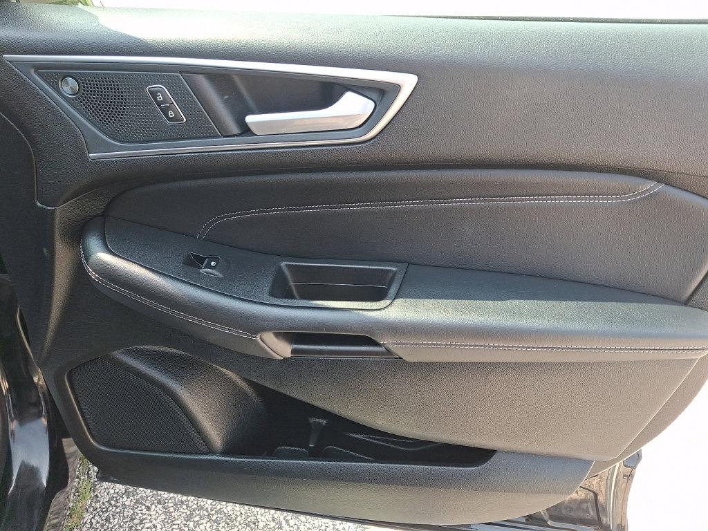 Used 2024 Ford Edge Titanium AWD/4WD image 15