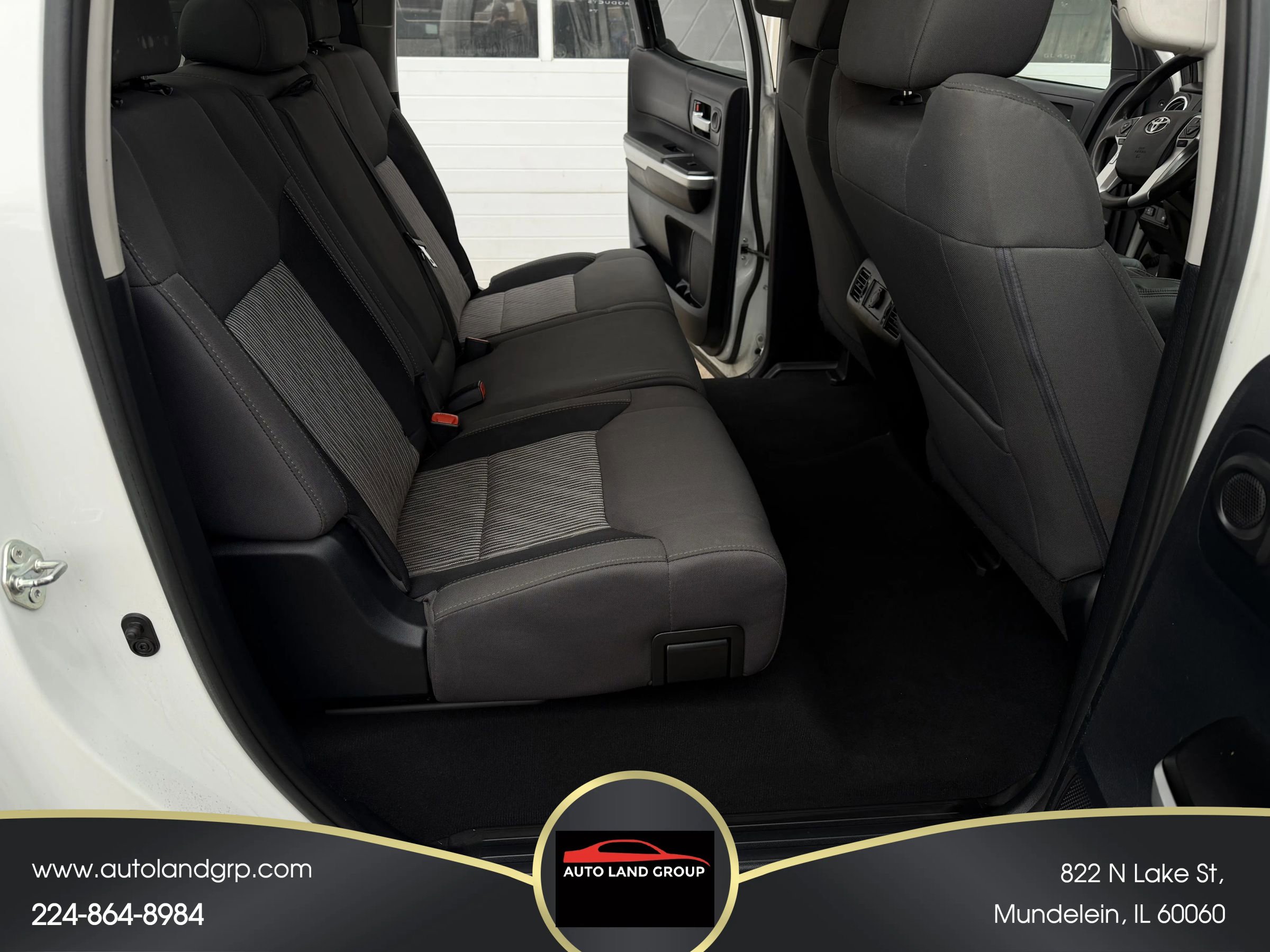 Used 2015 Toyota Tundra SR5 w/ SR5 Upgrade Package image 8