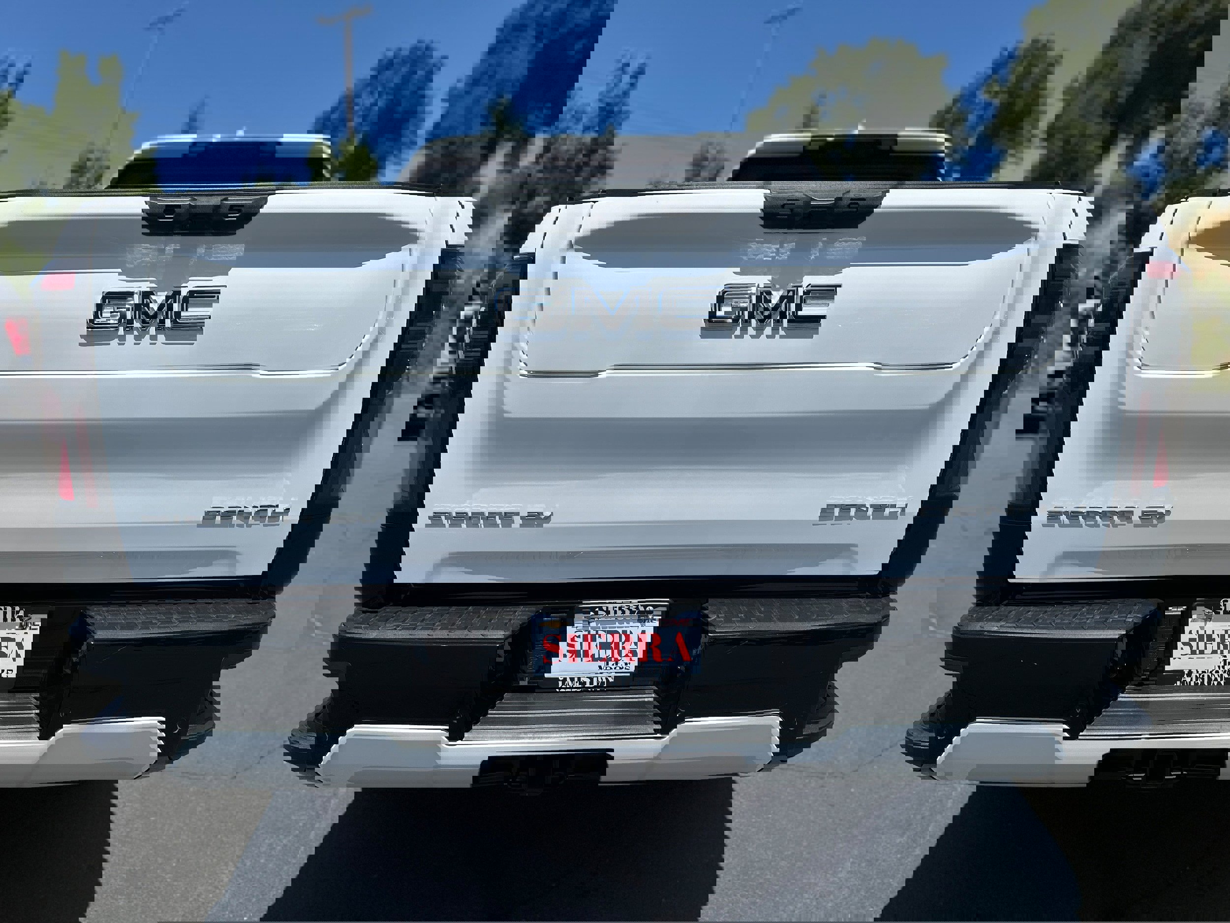 New 2025 GMC Sierra EV Denali image 6