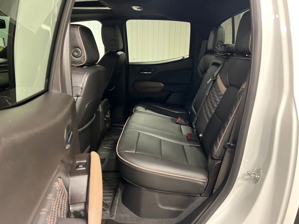 Certified 2025 GMC Canyon Denali image 14