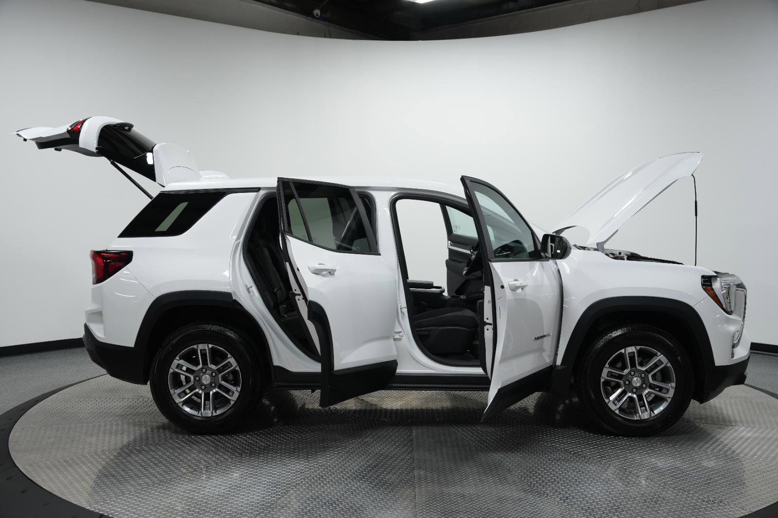 Used 2025 GMC Terrain Elevation image 10