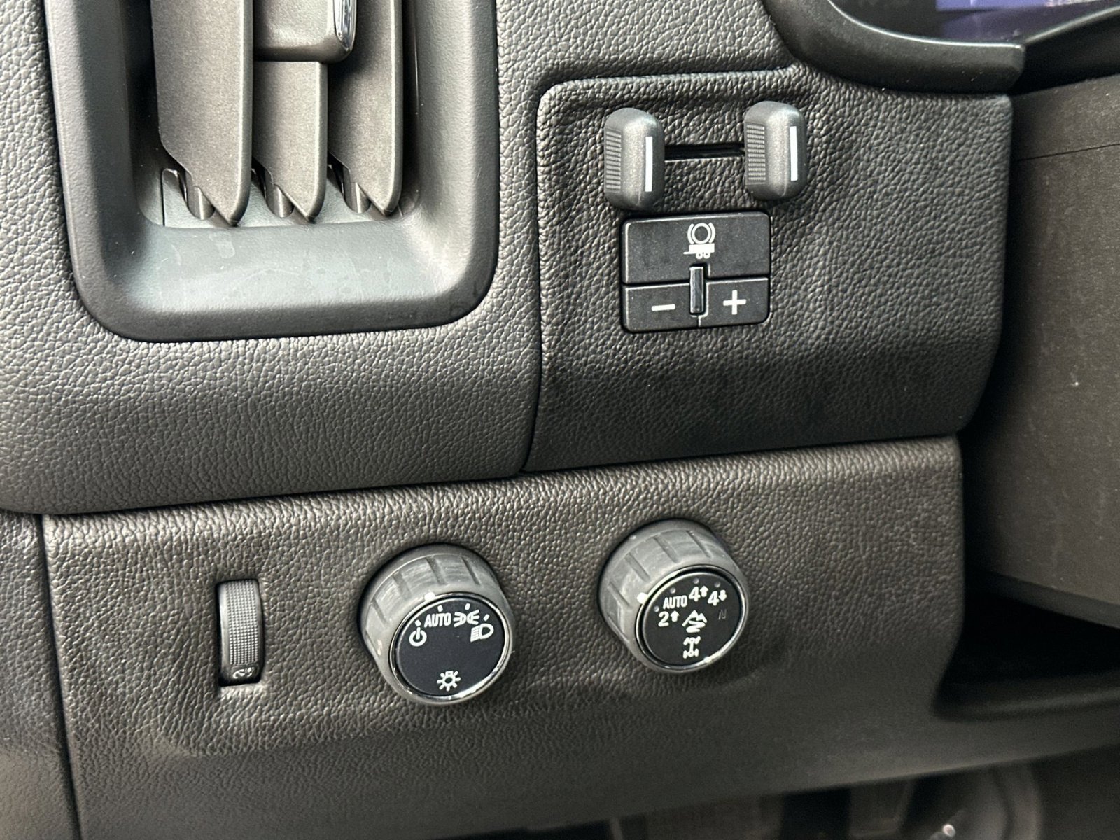 Used 2022 Chevrolet Colorado ZR2 image 18