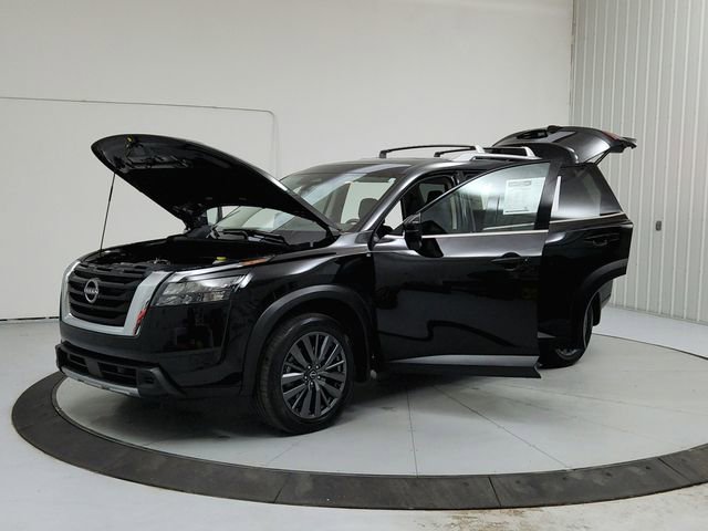 Used 2025 Nissan Pathfinder SL w/ SL Premium Package image 11