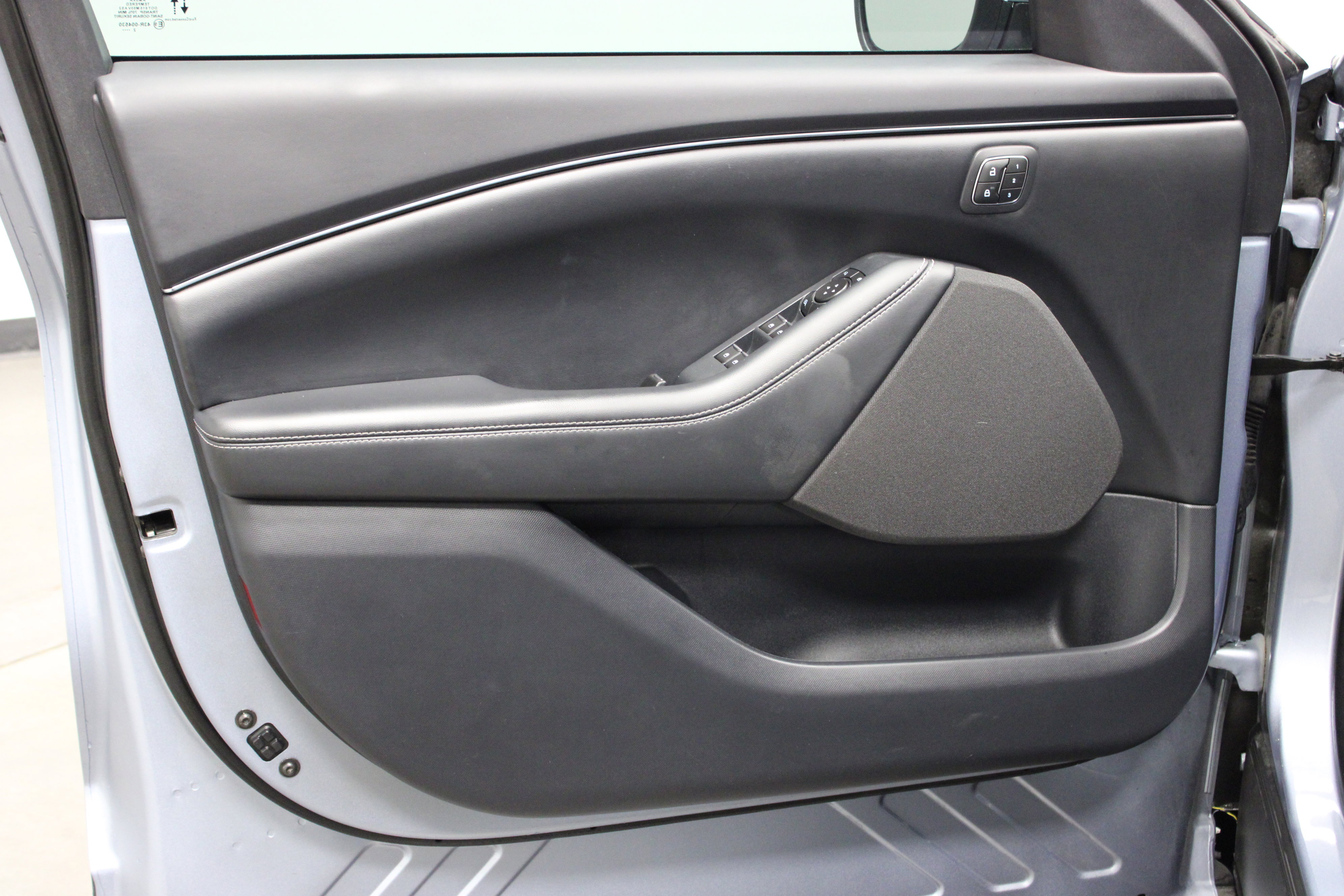 Used 2022 Ford Mustang Mach-E Select w/ Comfort/Technology Package image 17