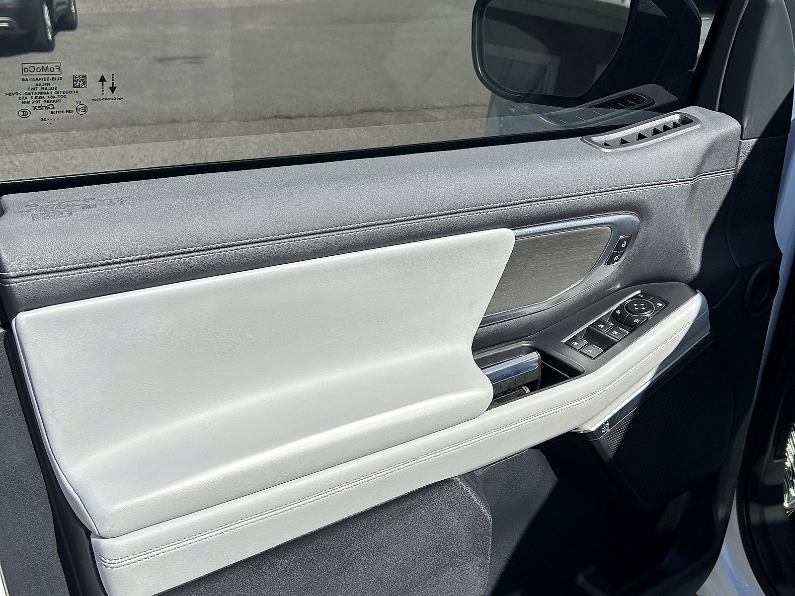 Used 2025 Ford Expedition Max Platinum image 9