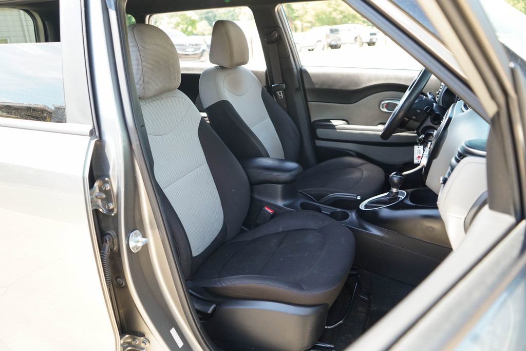 Used 2019 Kia Soul FWD image 12