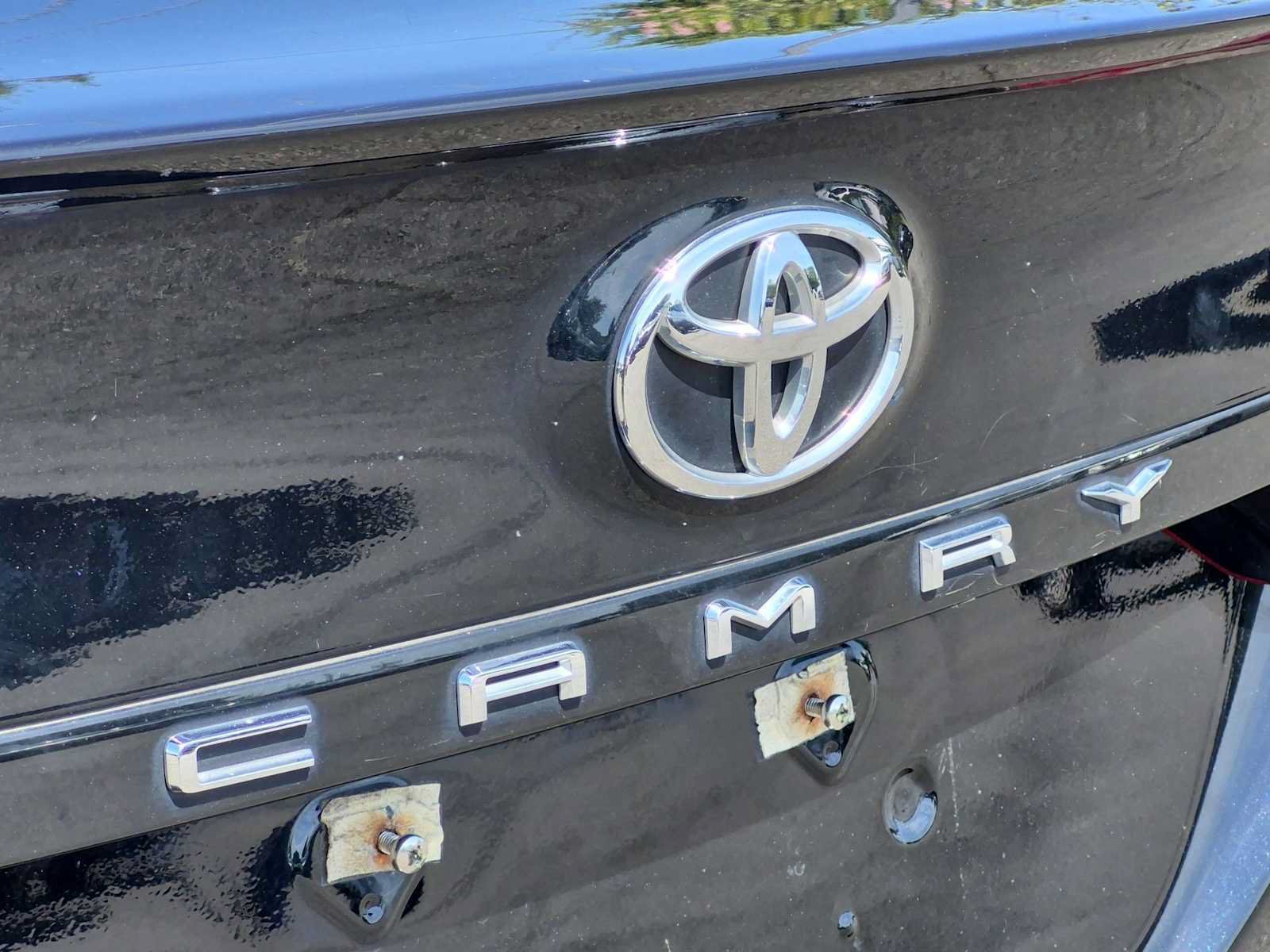 Used 2020 Toyota Camry XSE FWD image 13
