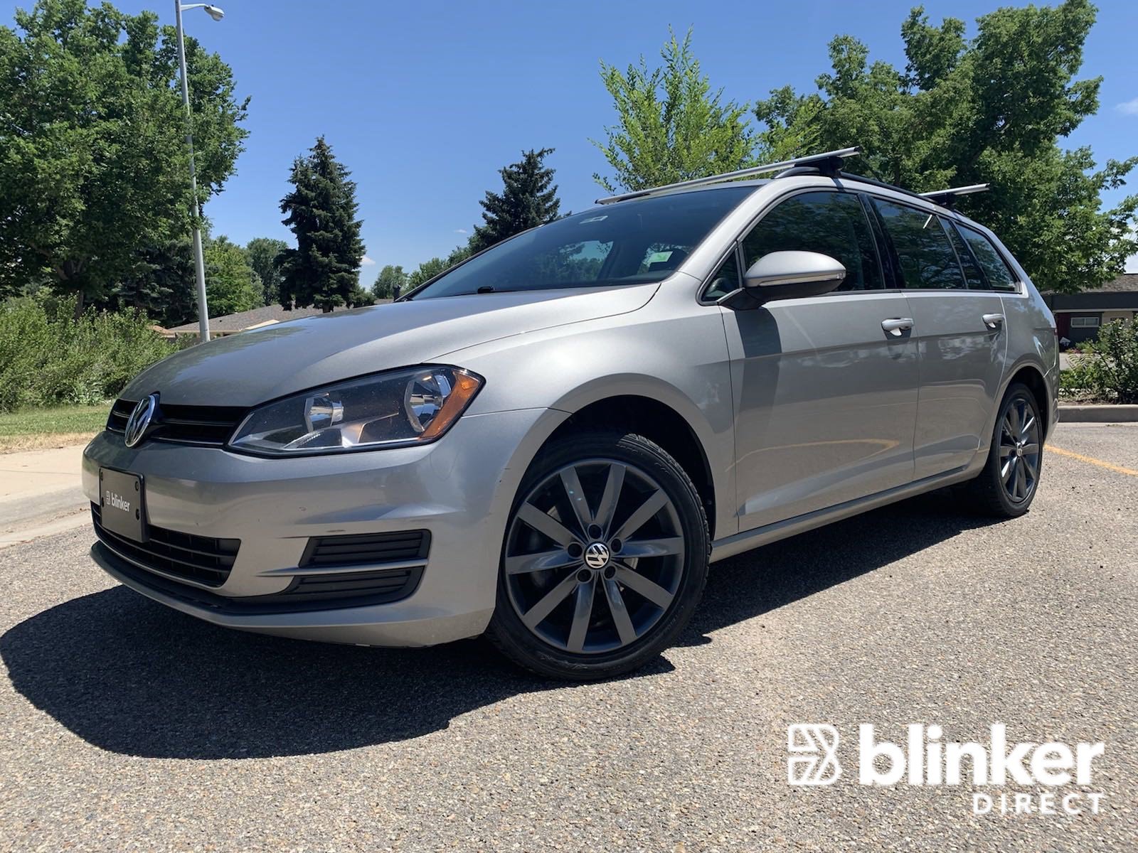 Used 2017 Volkswagen Golf S image 1