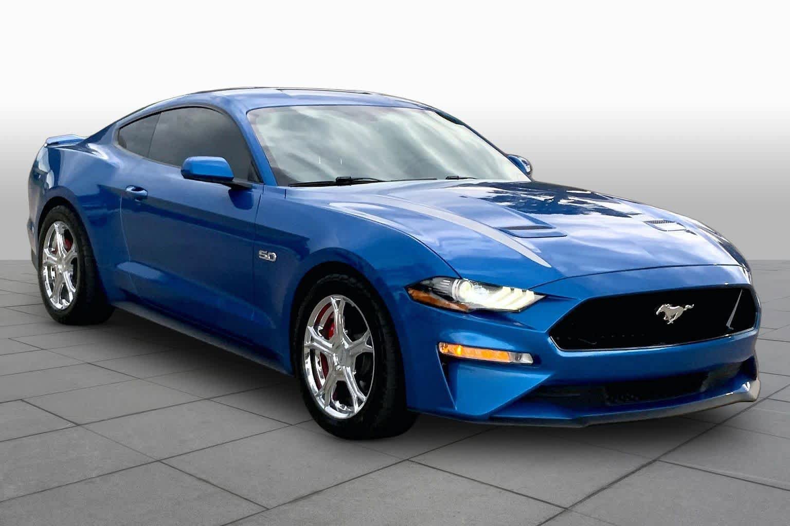 Used 2020 Ford Mustang GT w/ Equipment Group 301A RWD image 3