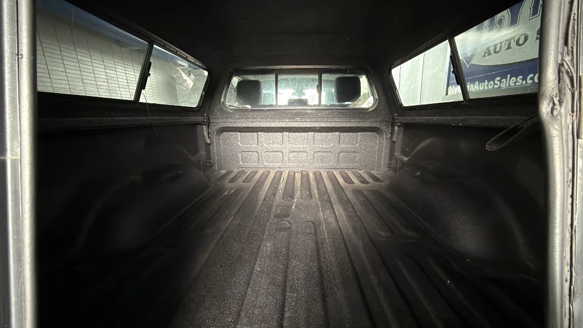 Used 2017 RAM 3500 Laramie w/ Snow Chief Group AWD/4WD image 9